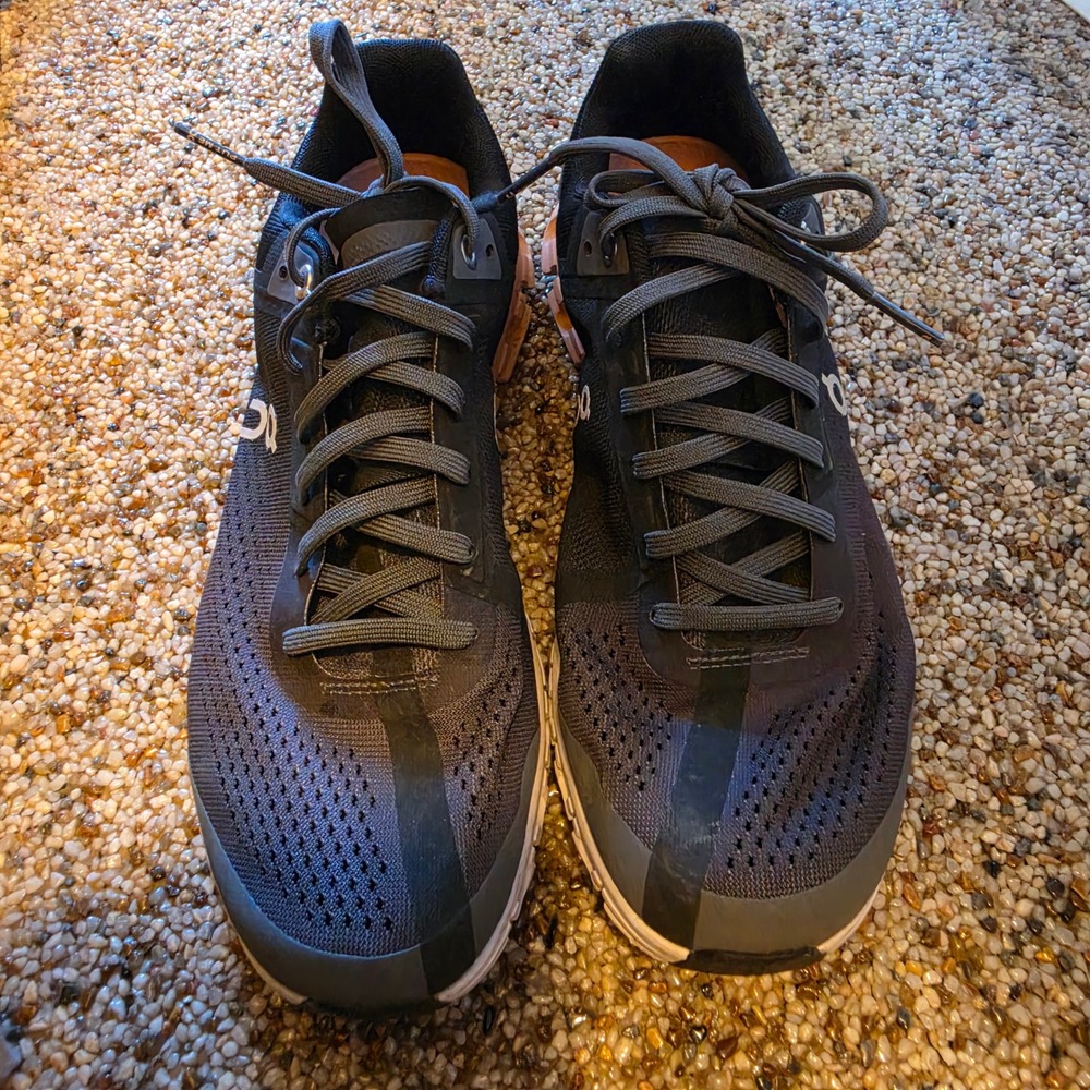 On Cloudflow Womens Running Shoes Black Peach Helion CloudTec Sneakers Size 9
